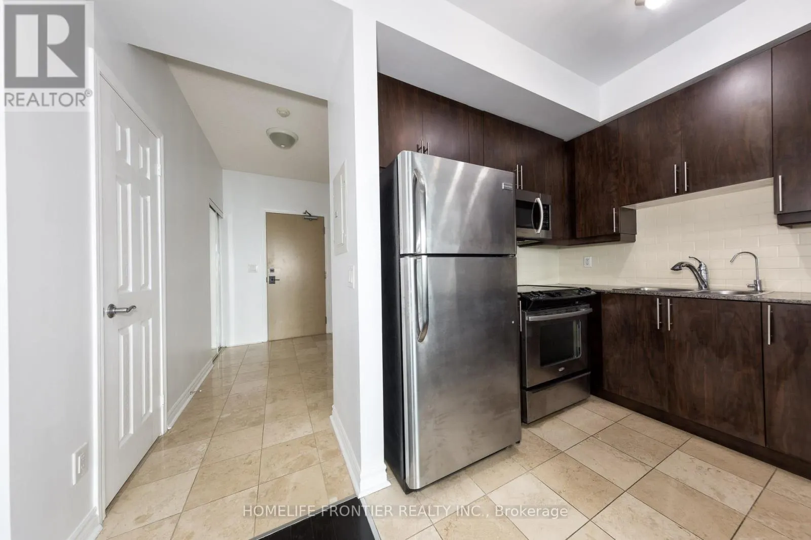 1712 - 18 HOLMES AVENUE