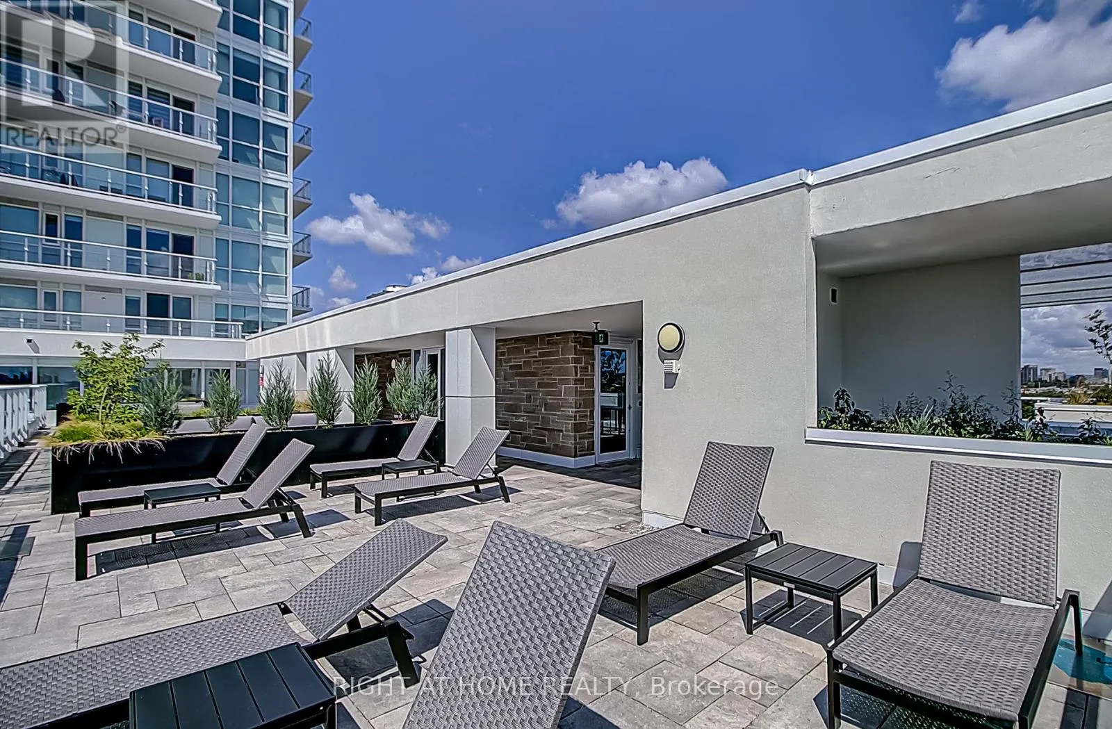 1107 - 10 DEERLICK COURT