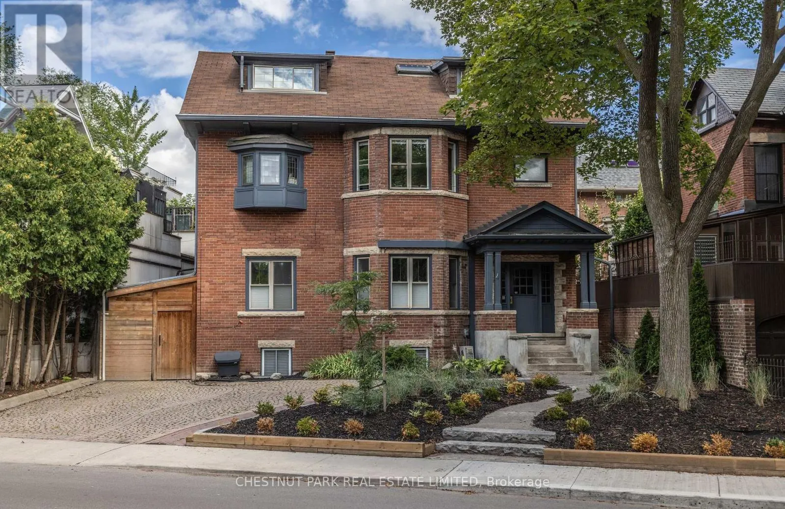 4 MAPLE AVENUE