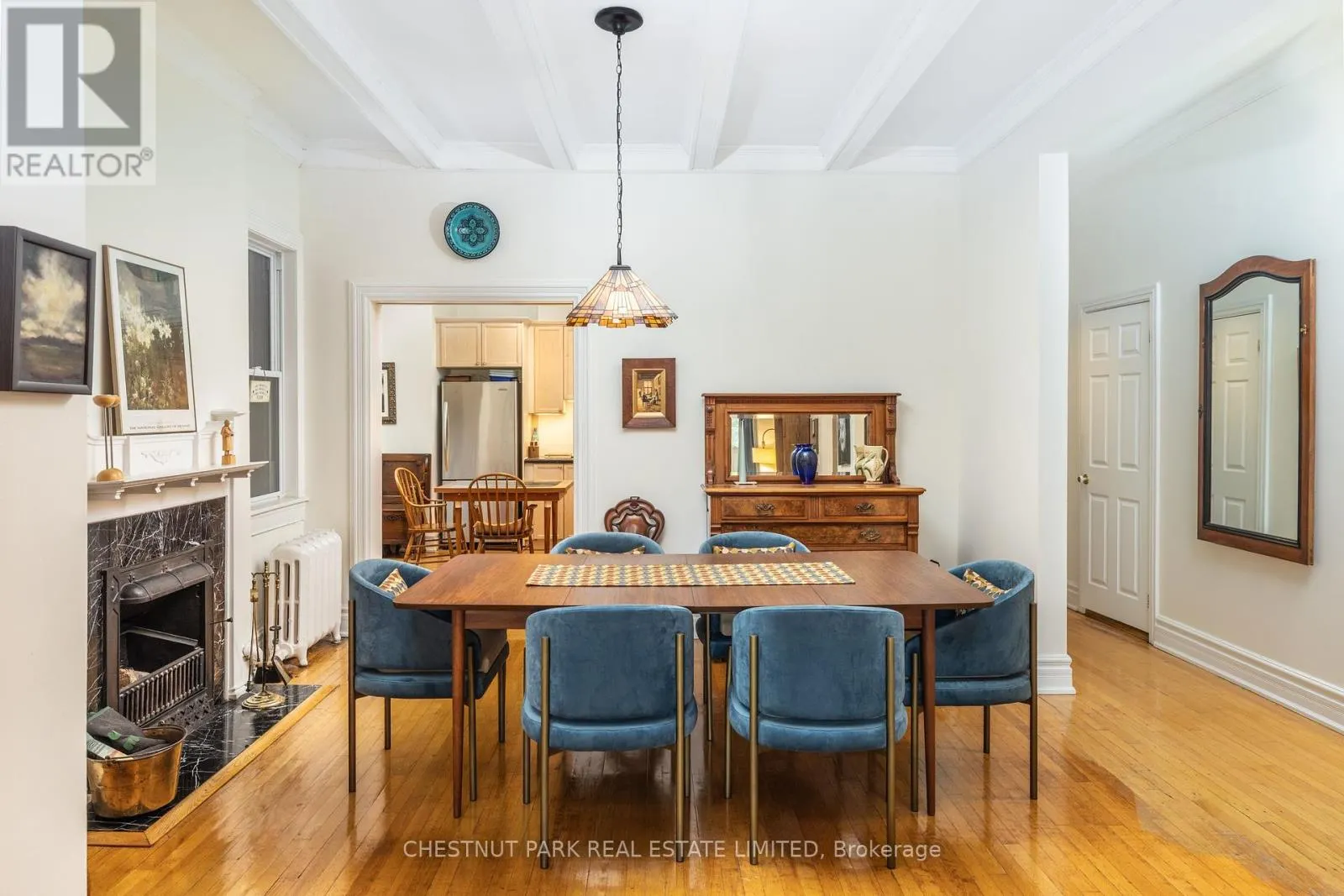 4 MAPLE AVENUE