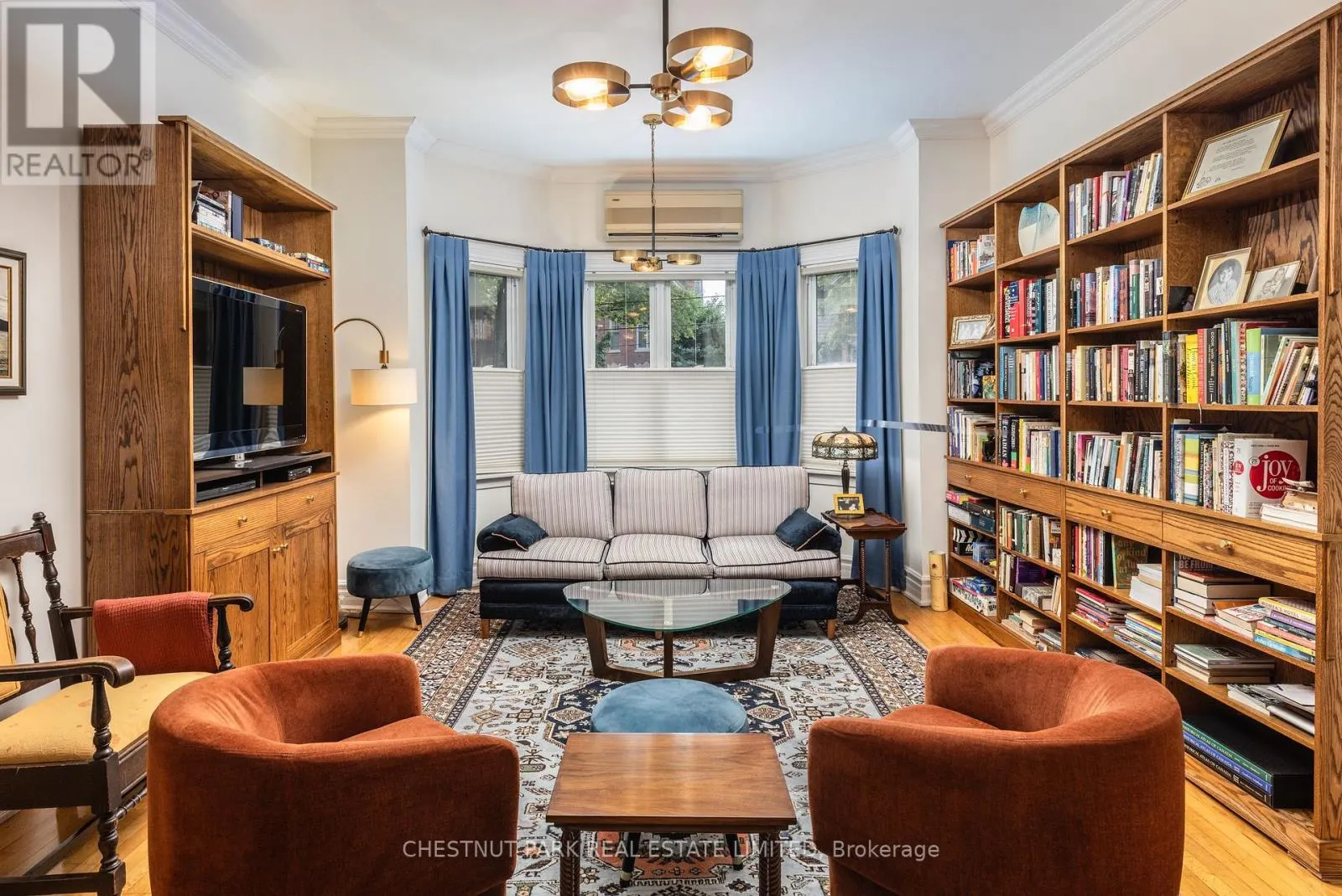 4 MAPLE AVENUE