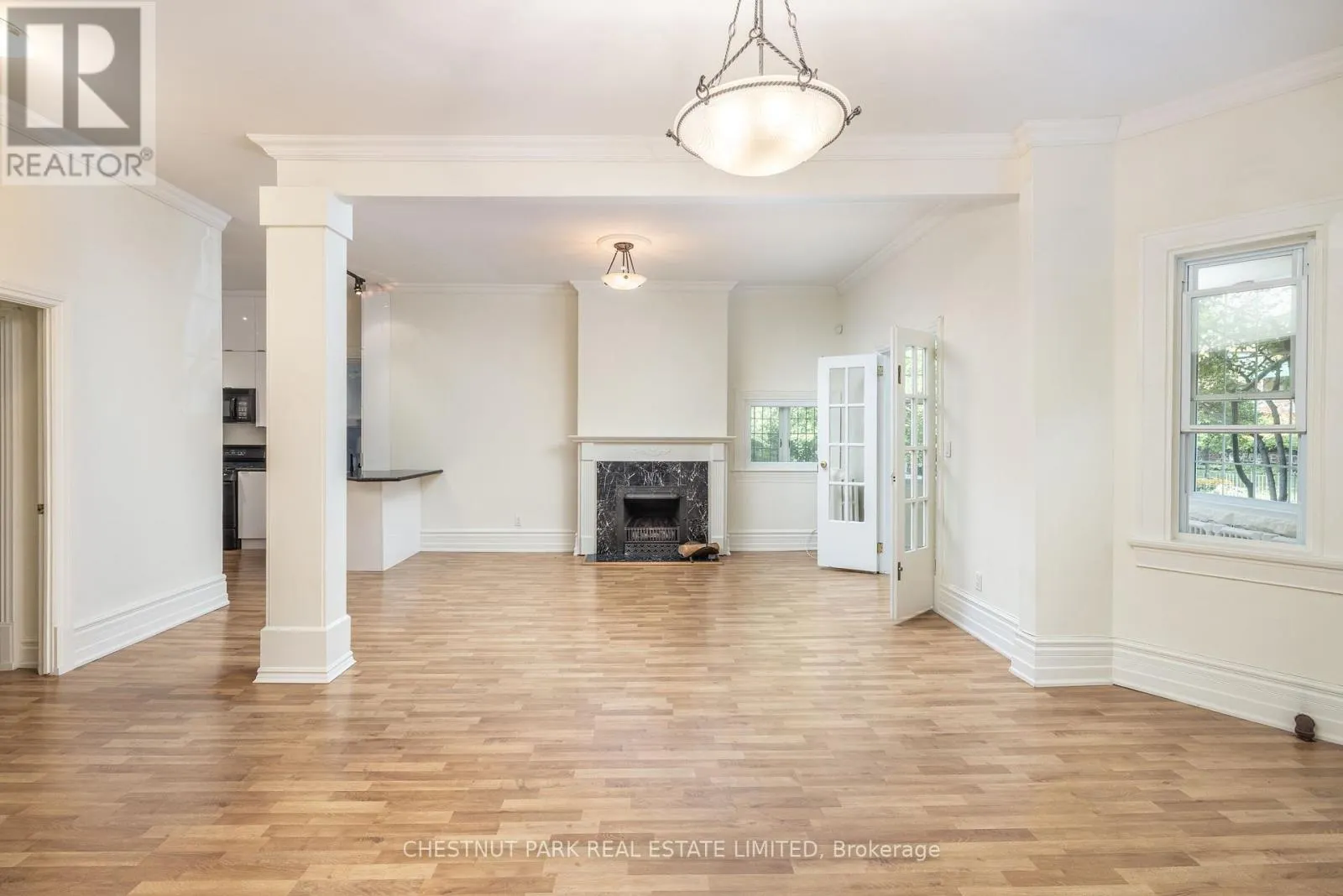 4 MAPLE AVENUE