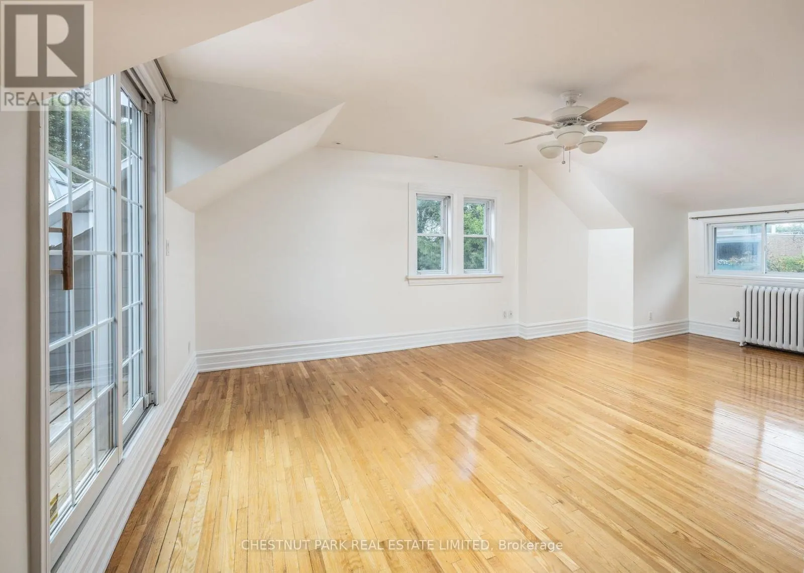 4 MAPLE AVENUE