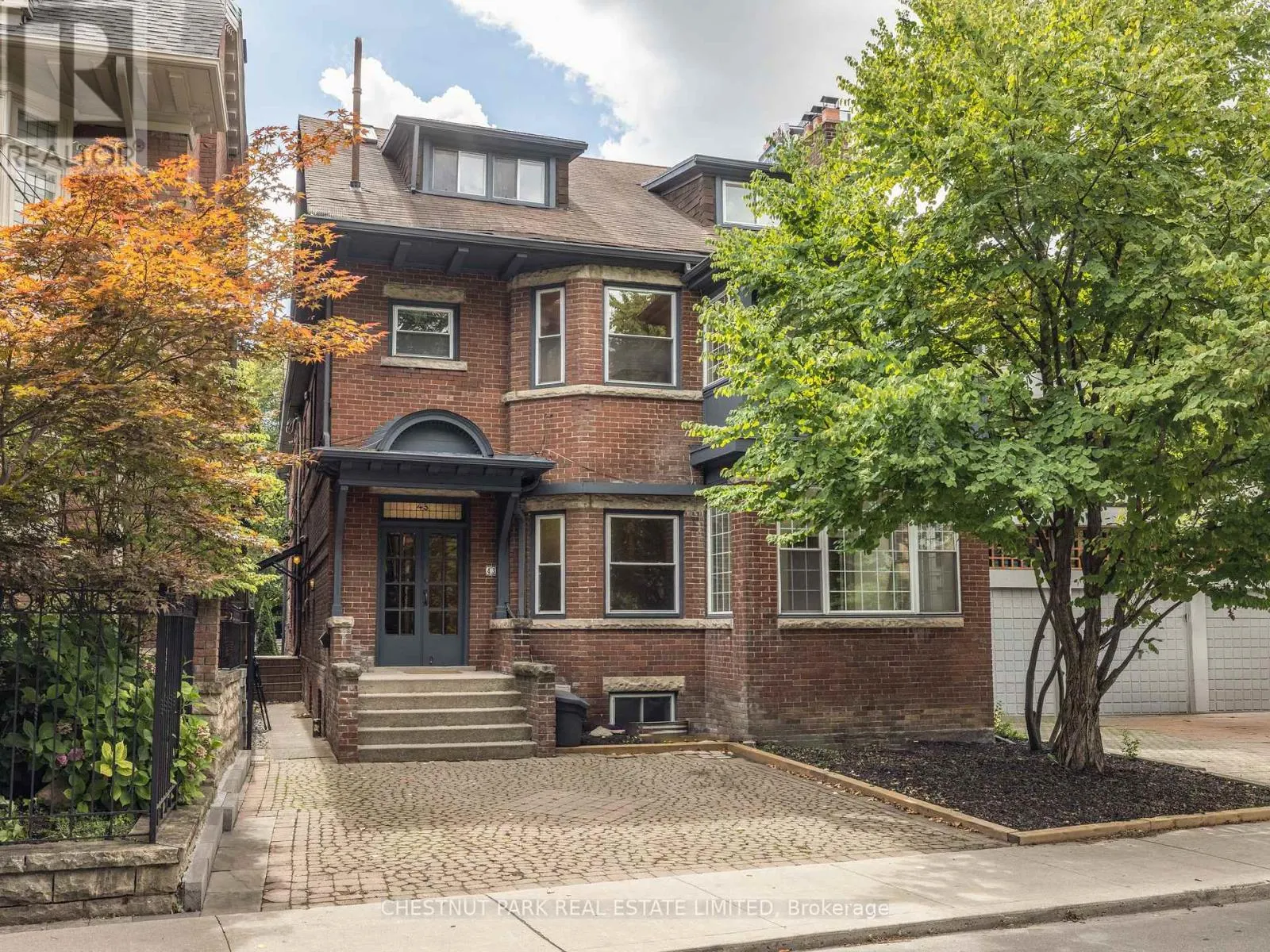 4 MAPLE AVENUE