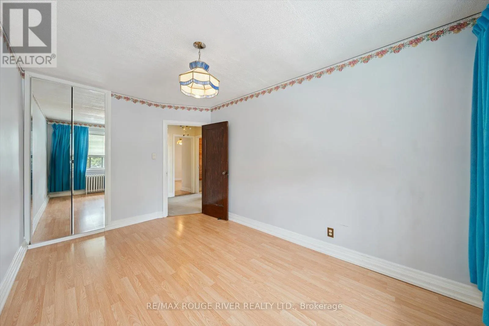424 OAKWOOD AVENUE