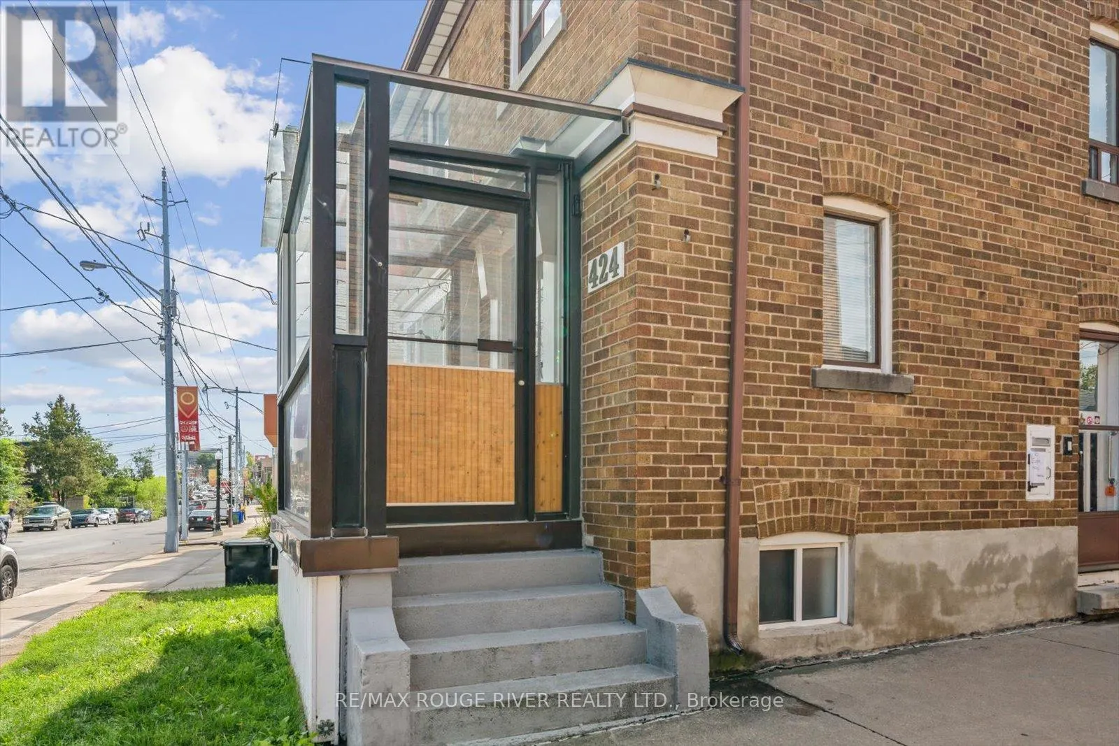 424 OAKWOOD AVENUE