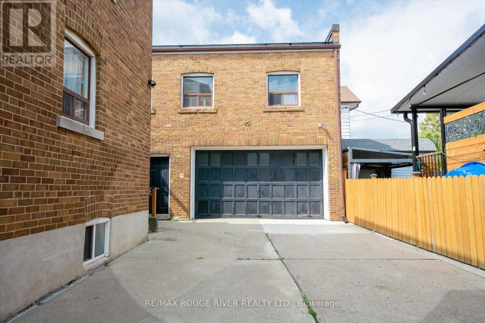 424 OAKWOOD AVENUE