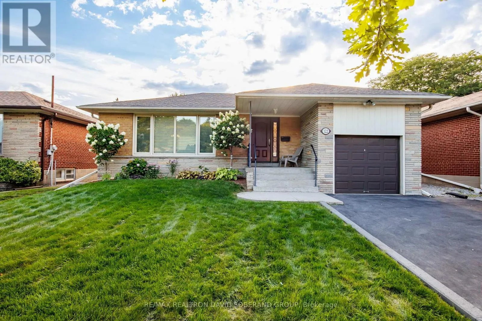 122 COLLINSON BOULEVARD