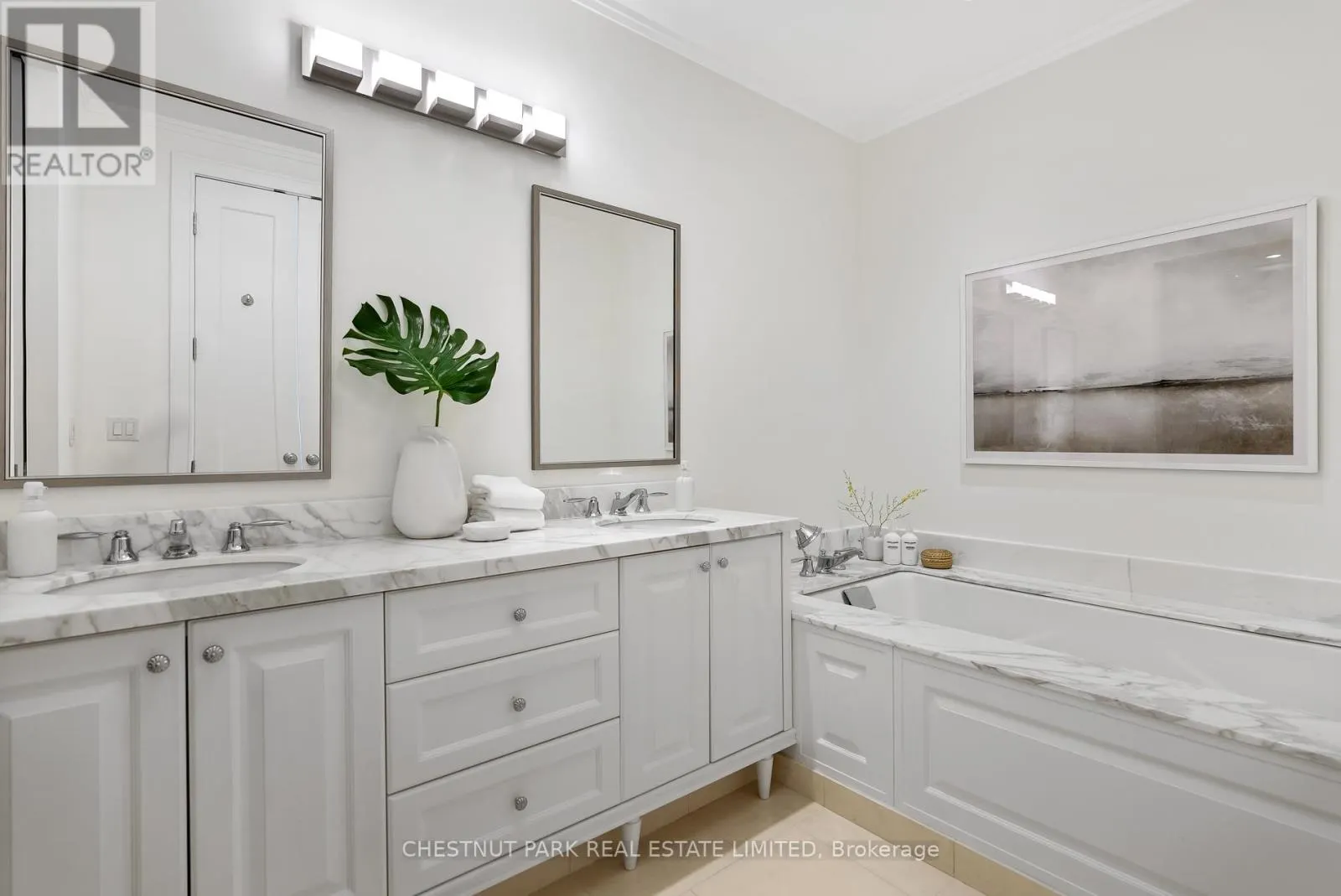 3602 - 183 WELLINGTON STREET W