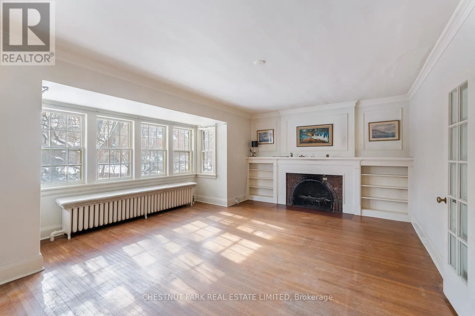 12 GLENVIEW AVENUE