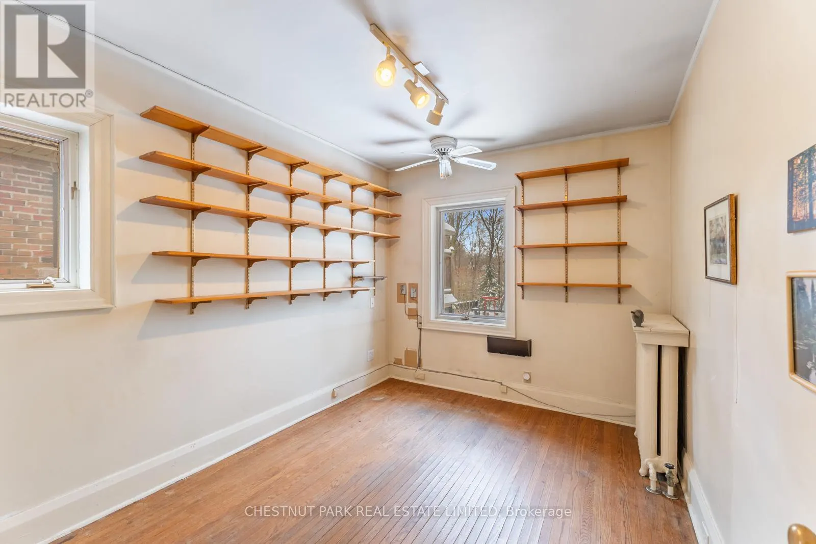 12 GLENVIEW AVENUE