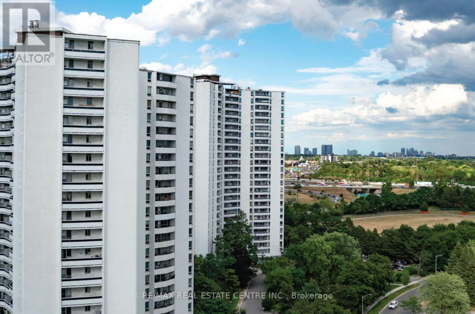 1706 - 100 GRAYDON HALL DRIVE
