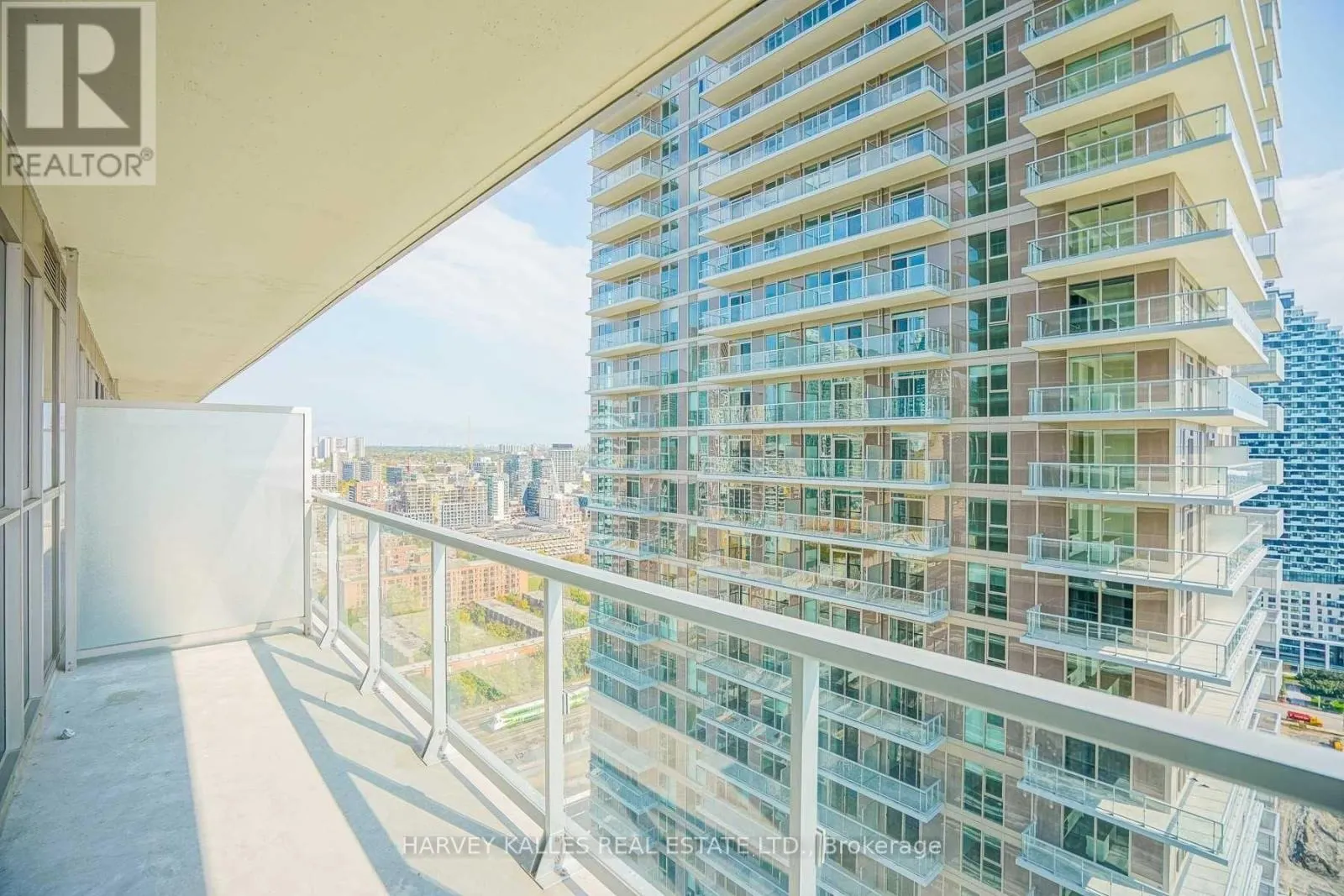 2501 - 15 LOWER JARVIS STREET