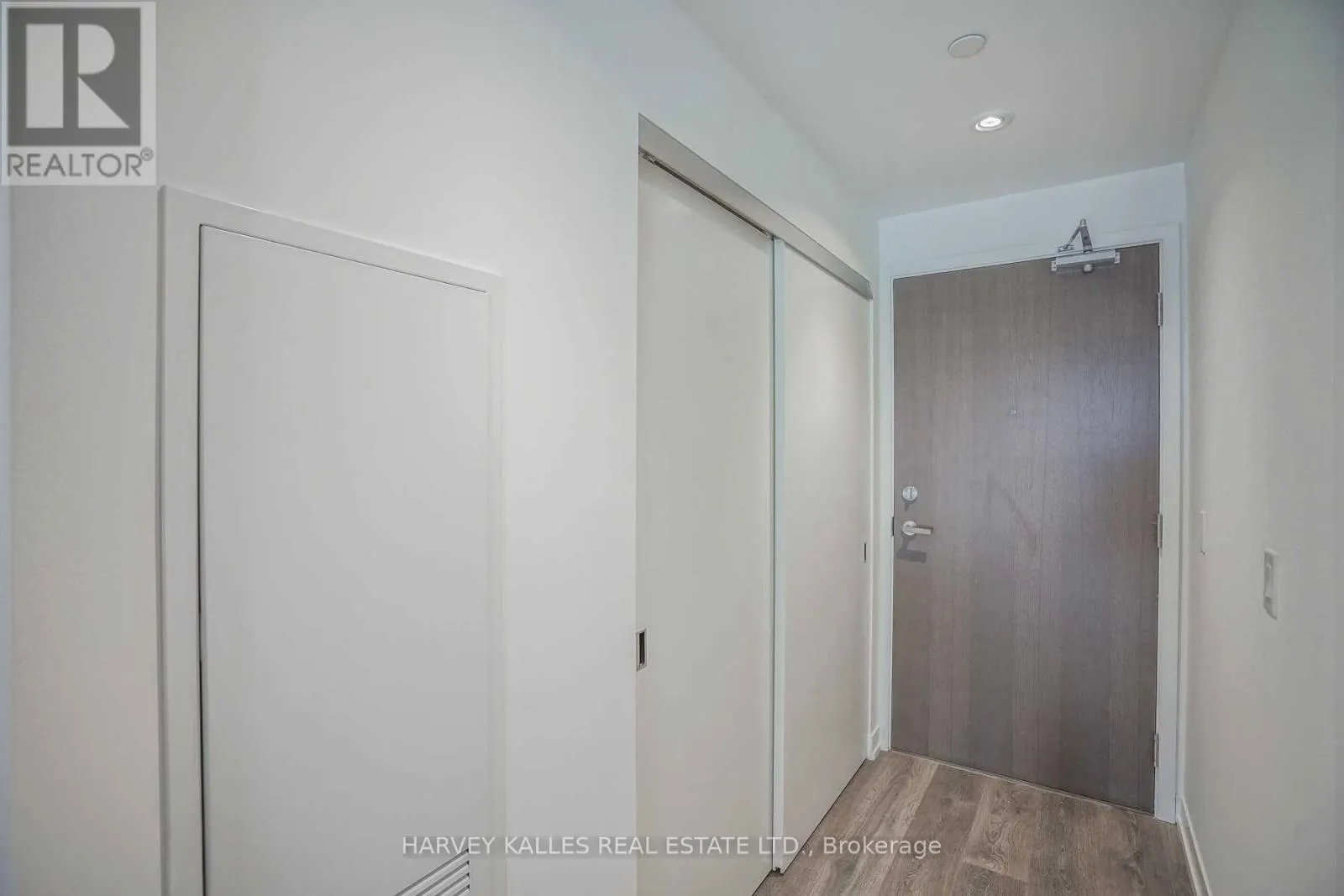 2501 - 15 LOWER JARVIS STREET