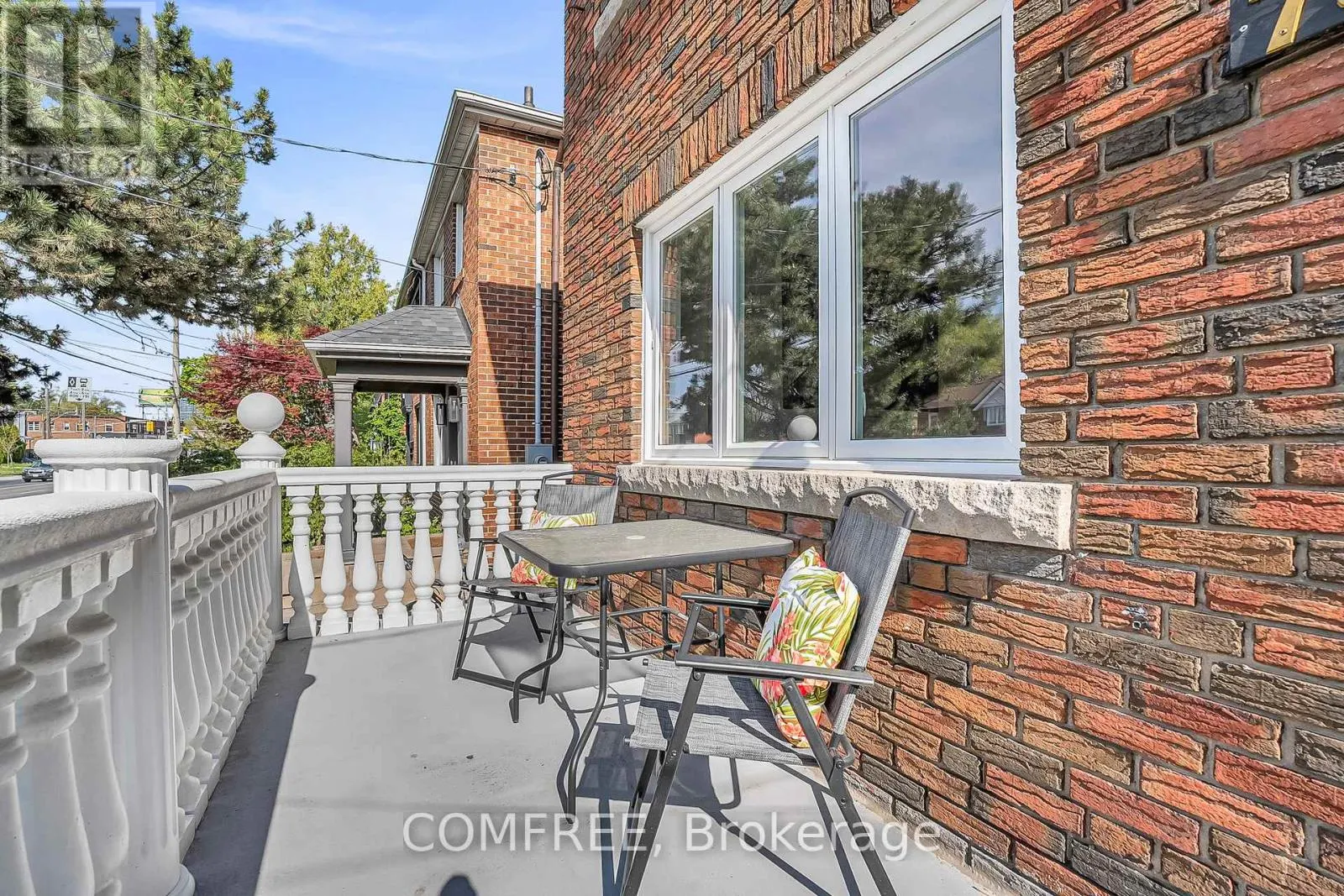 759 EGLINTON AVENUE E