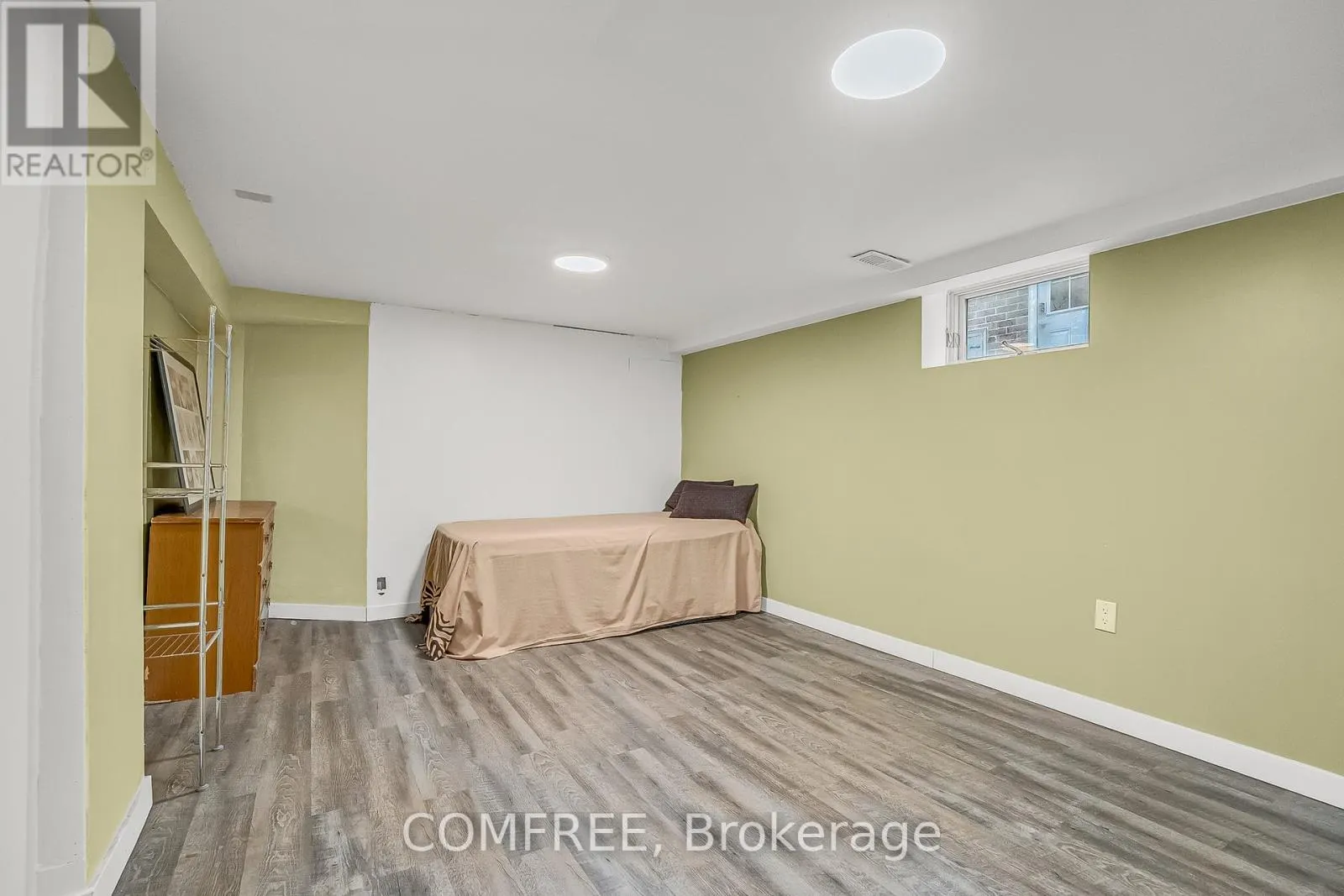 759 EGLINTON AVENUE E