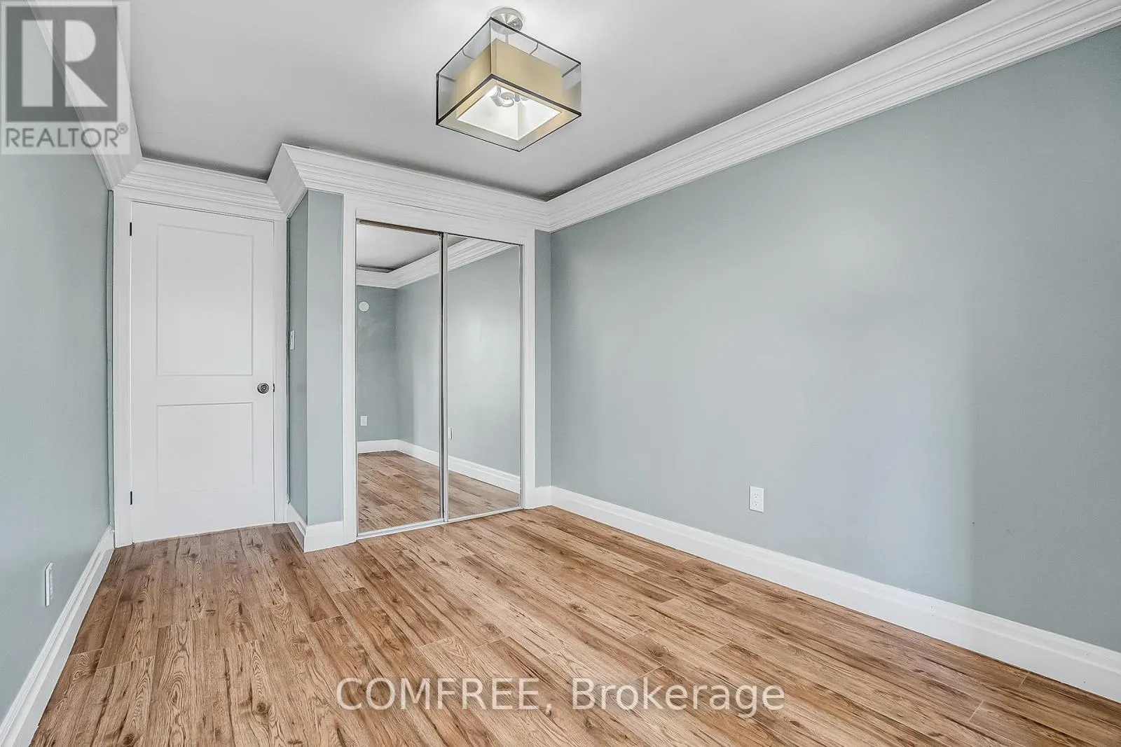 759 EGLINTON AVENUE E