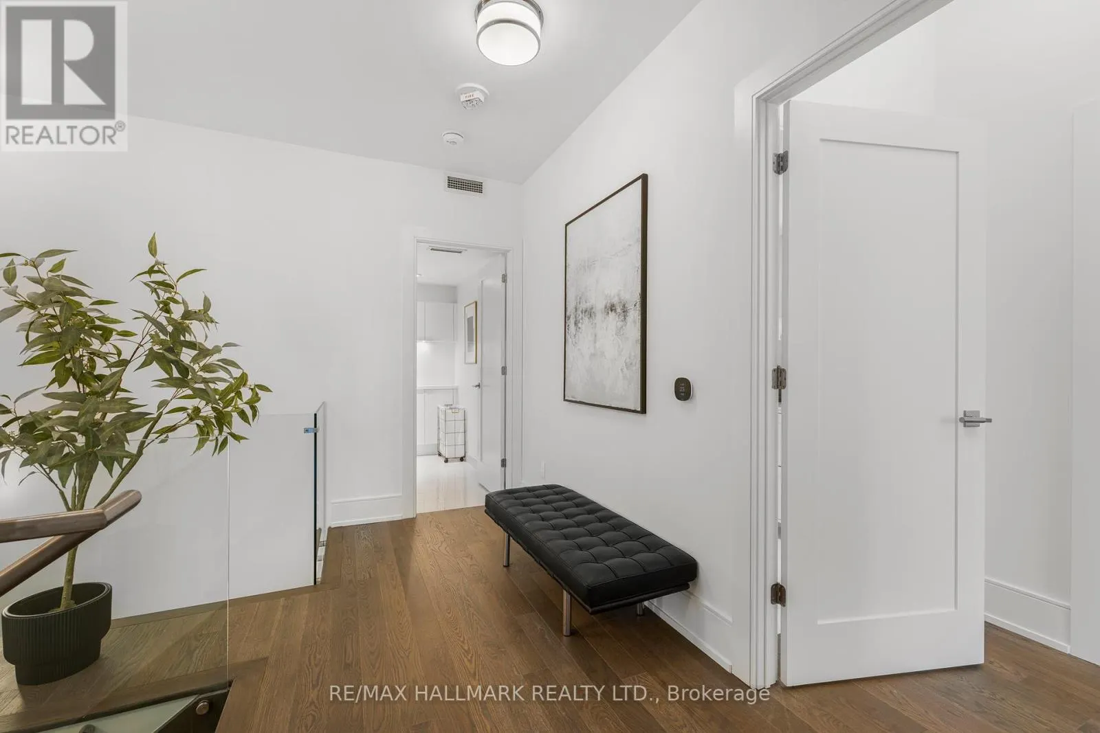 516 - 480 FRONT STREET W