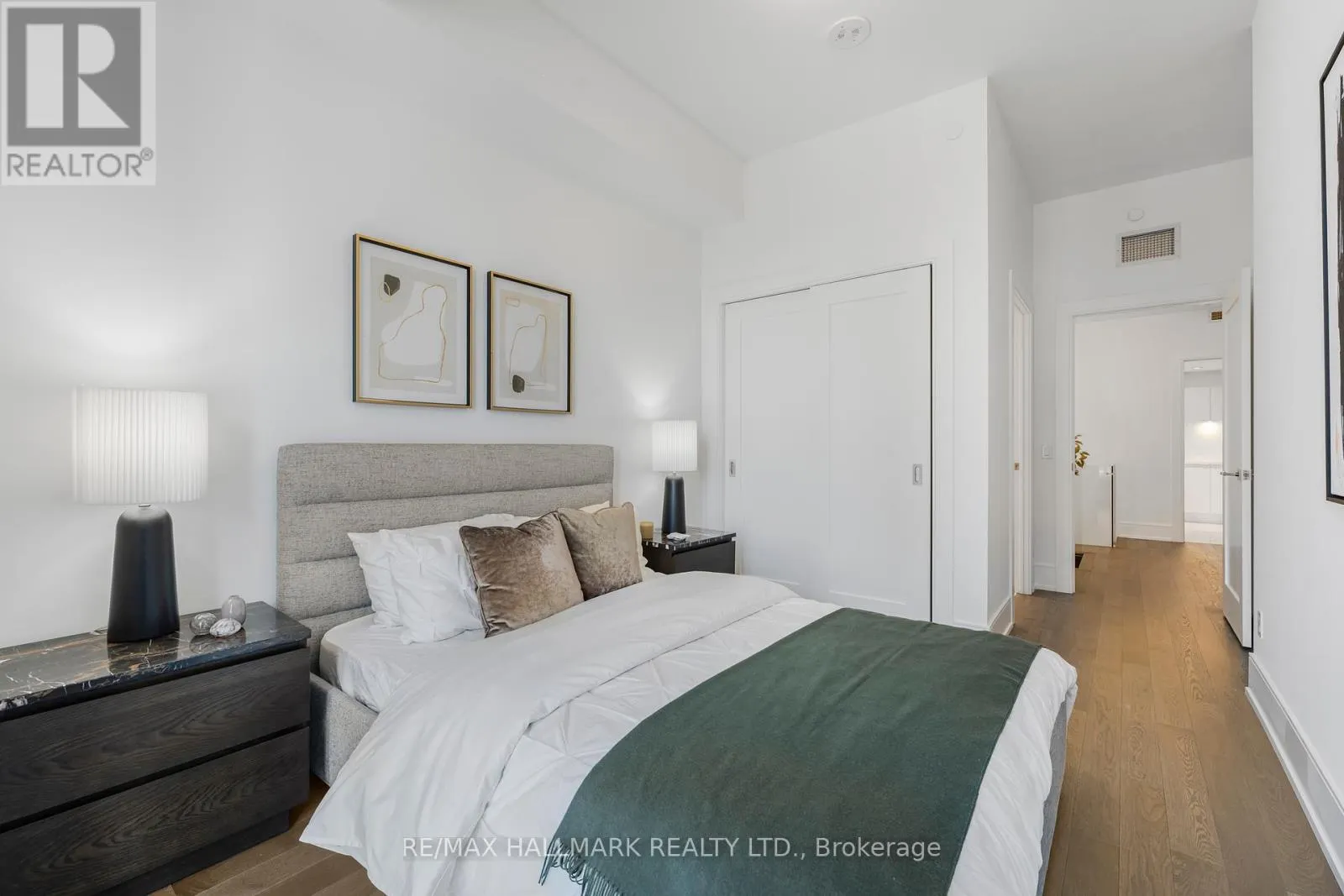516 - 480 FRONT STREET W
