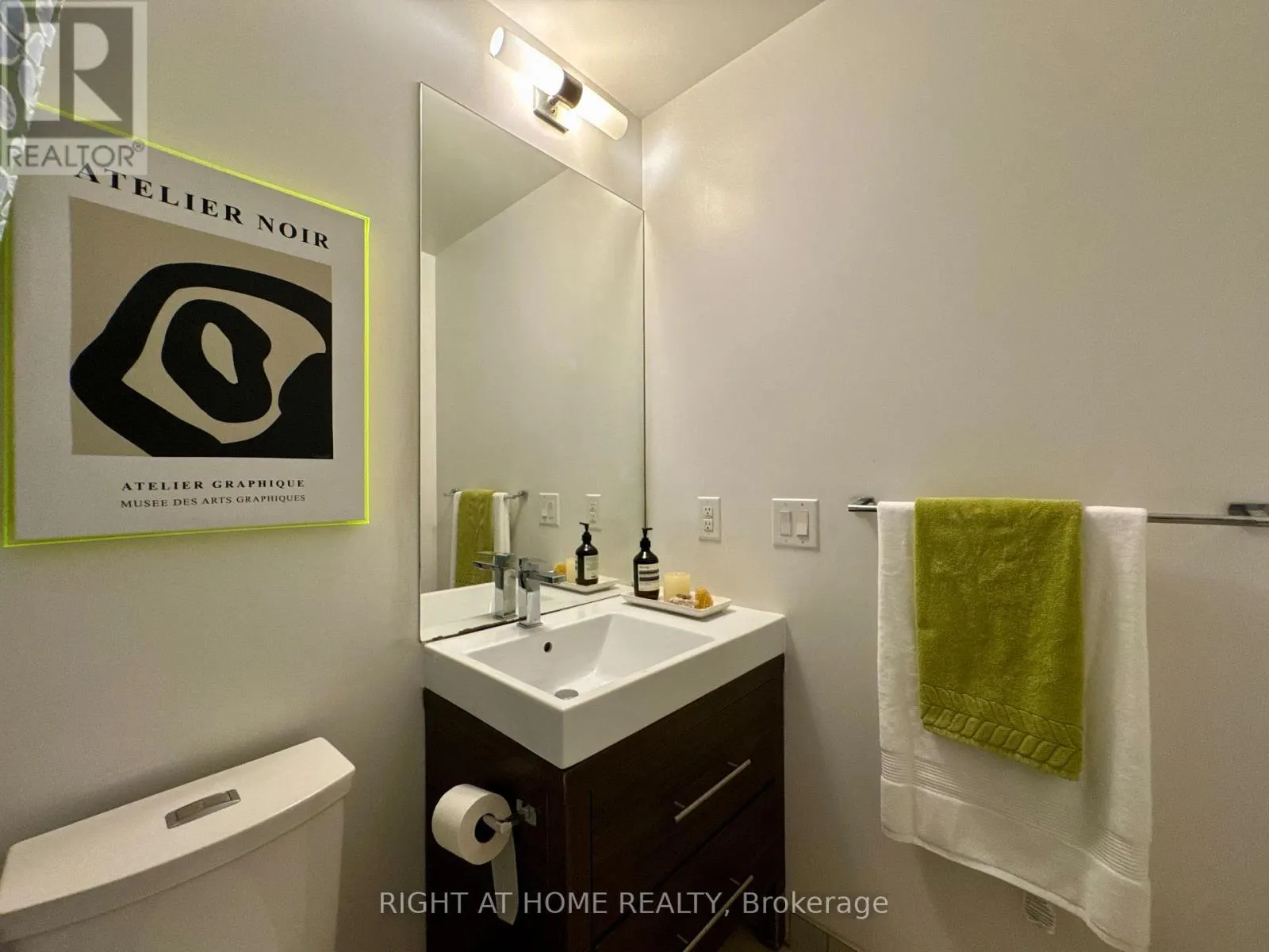 2109 - 70 FOREST MANOR ROAD