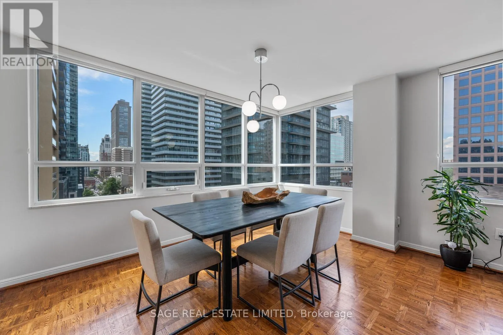 1206 - 71 CHARLES STREET E