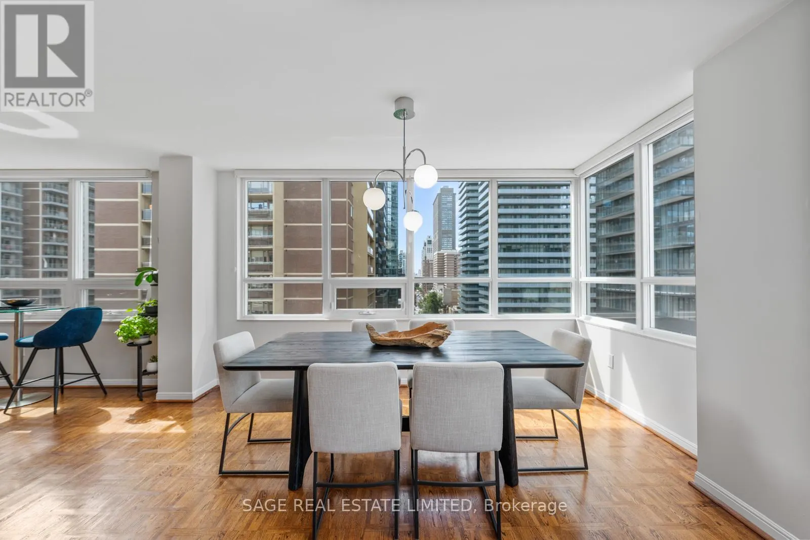 1206 - 71 CHARLES STREET E
