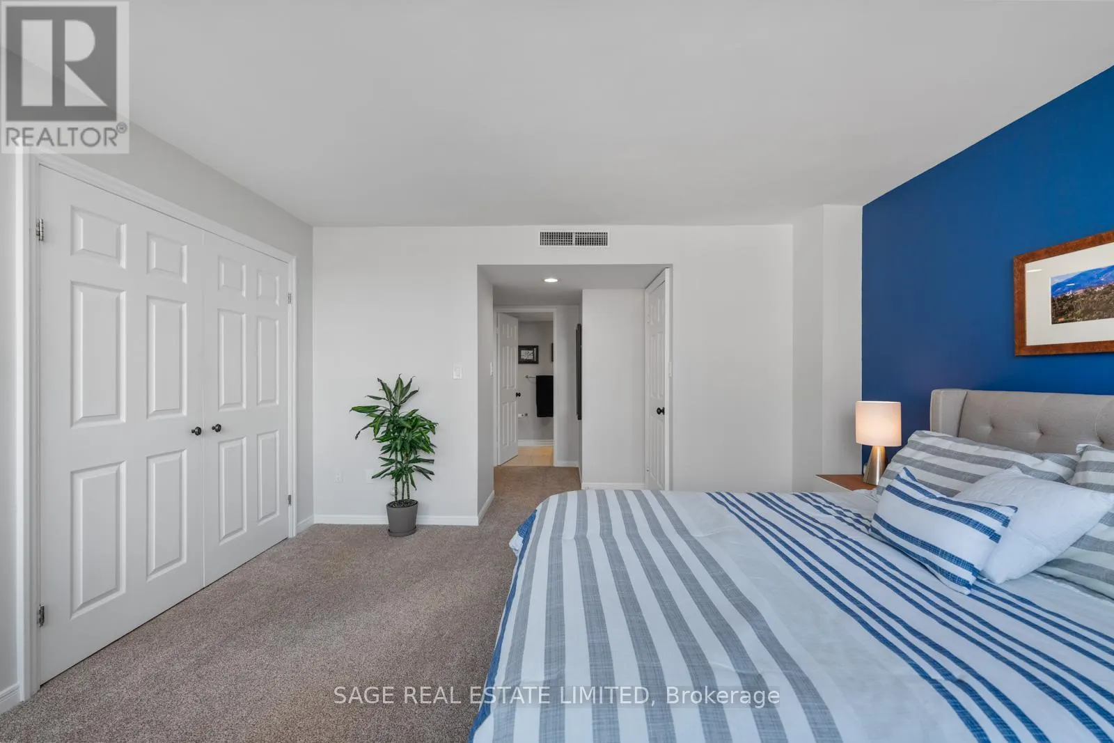 1206 - 71 CHARLES STREET E