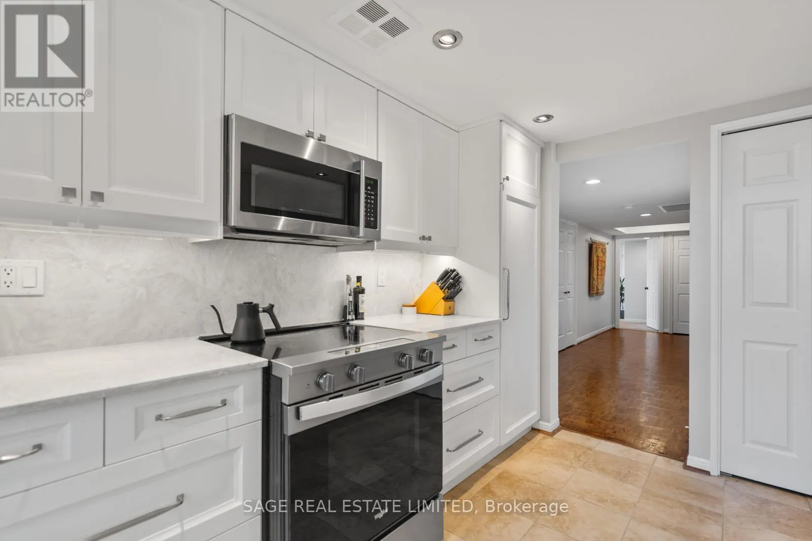 1206 - 71 CHARLES STREET E