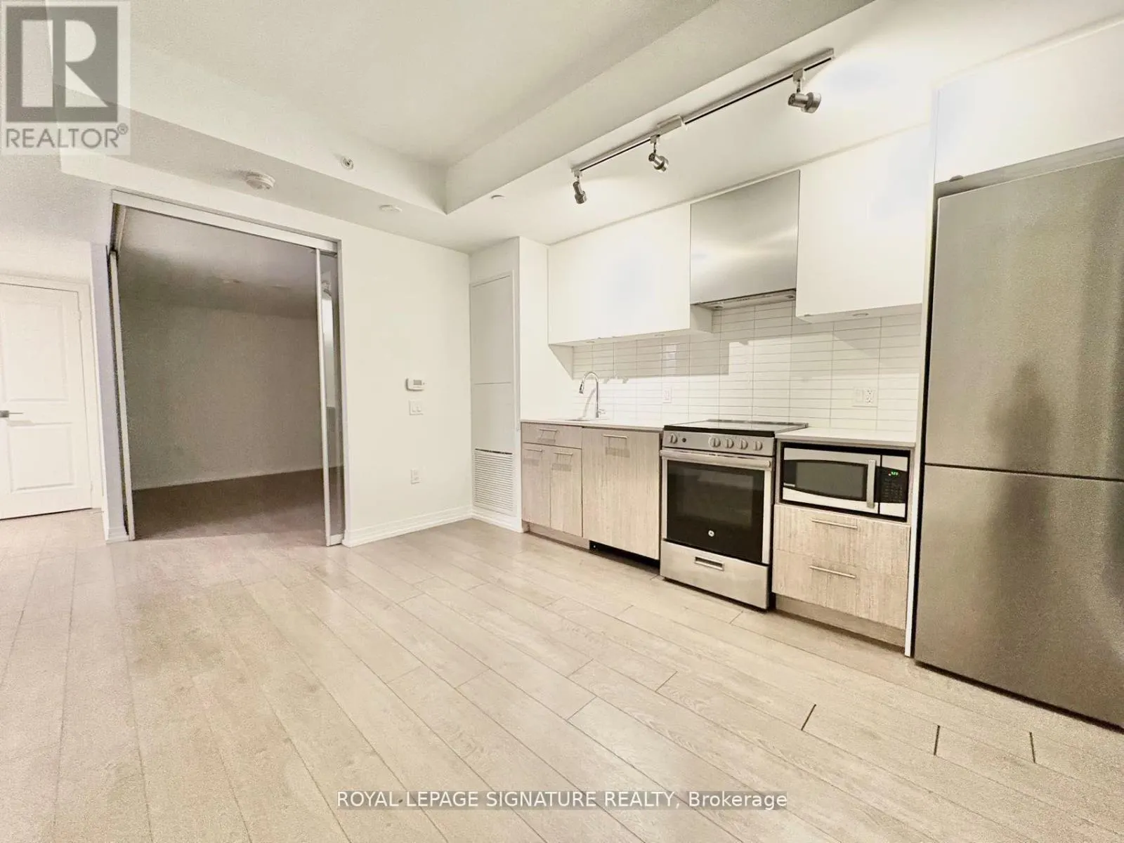 614 - 251 JARVIS STREET