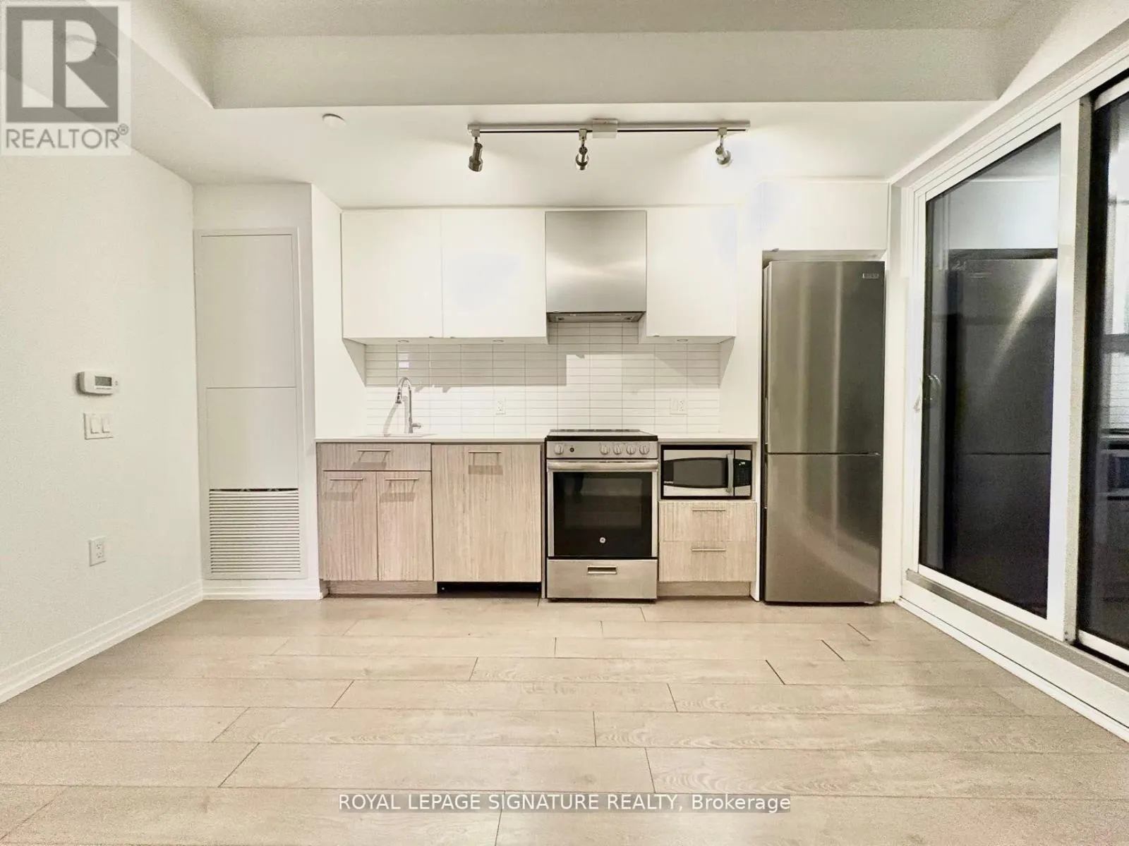 614 - 251 JARVIS STREET
