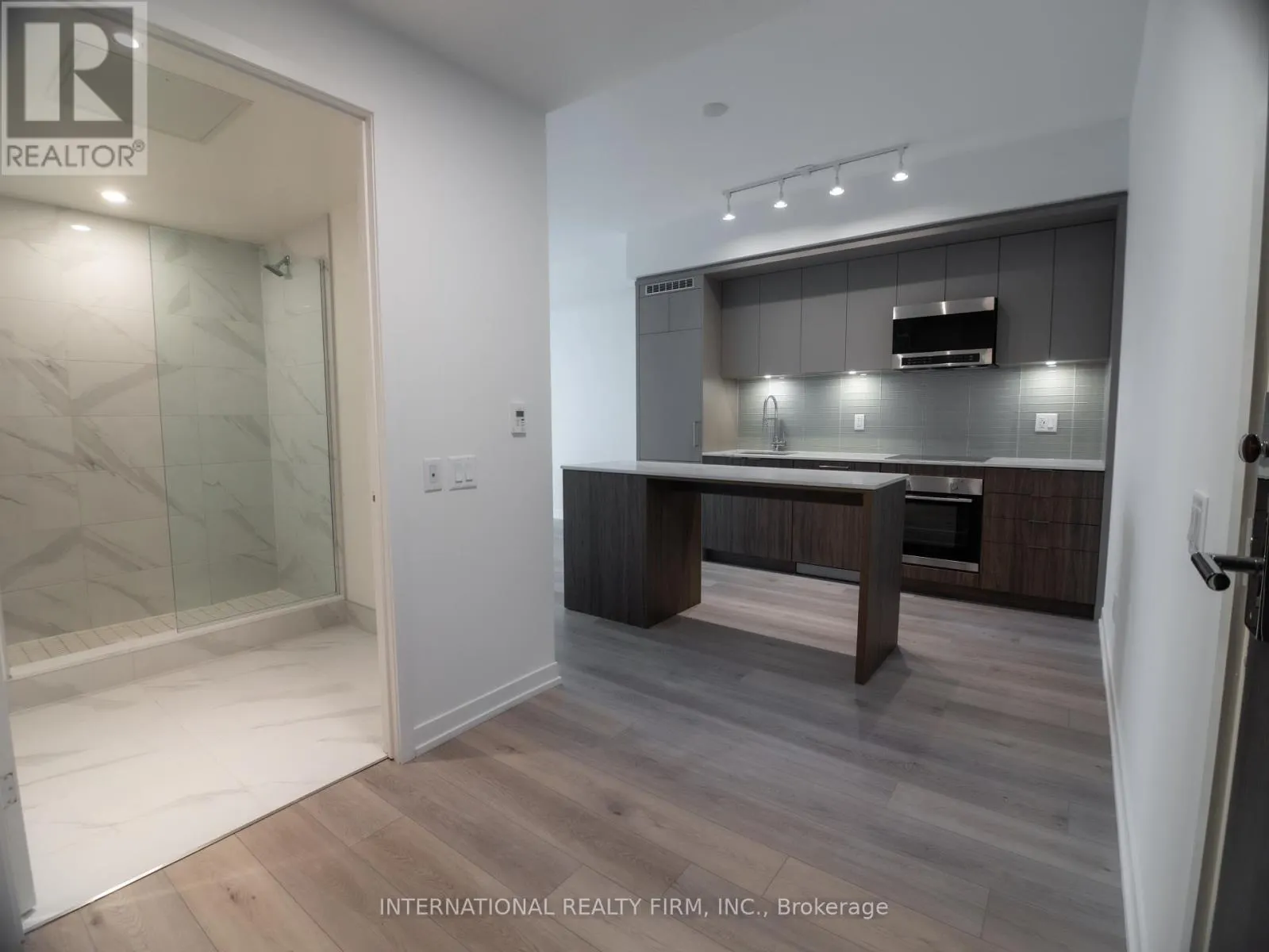 607 - 863 ST CLAIR AVENUE W