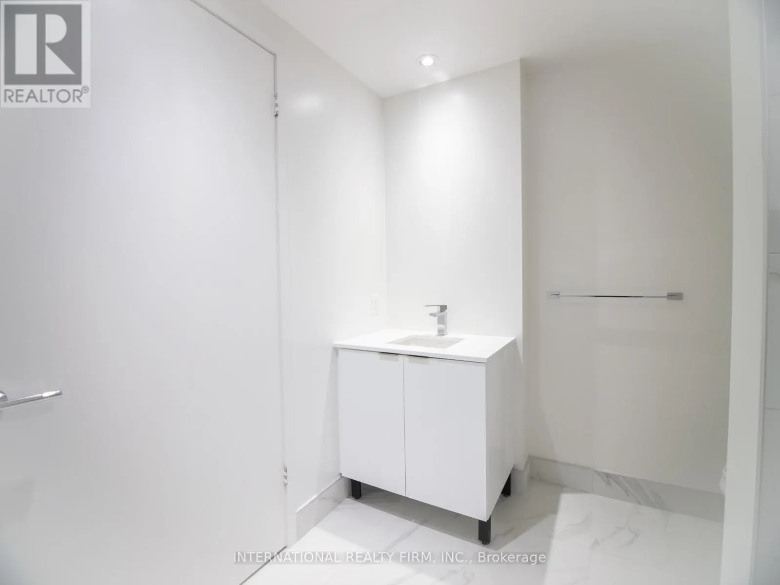 607 - 863 ST CLAIR AVENUE W
