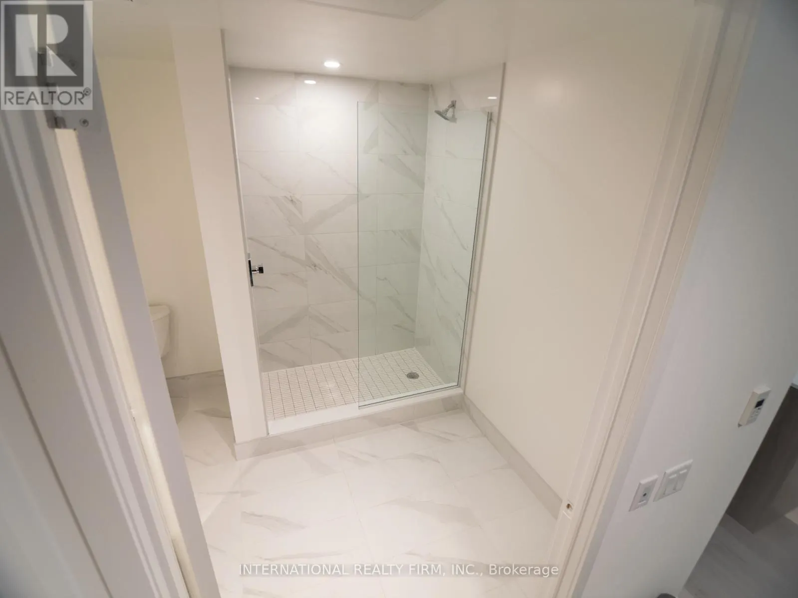 607 - 863 ST CLAIR AVENUE W