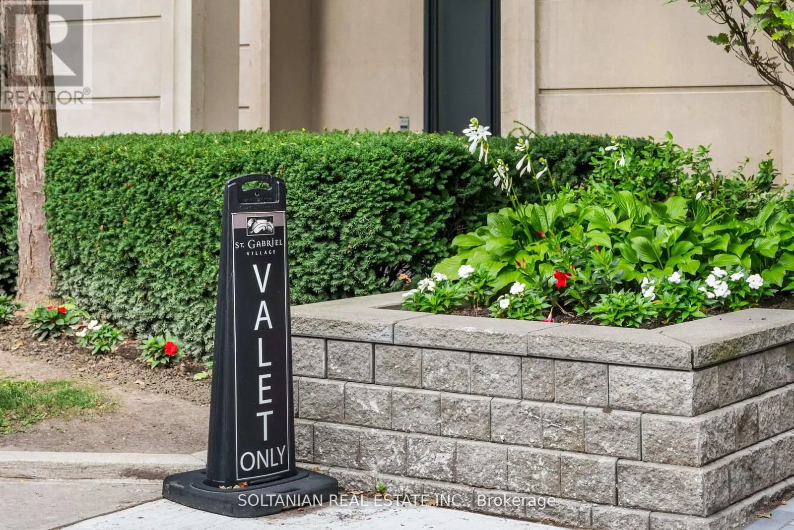 LPH3 - 660 SHEPPARD AVENUE E