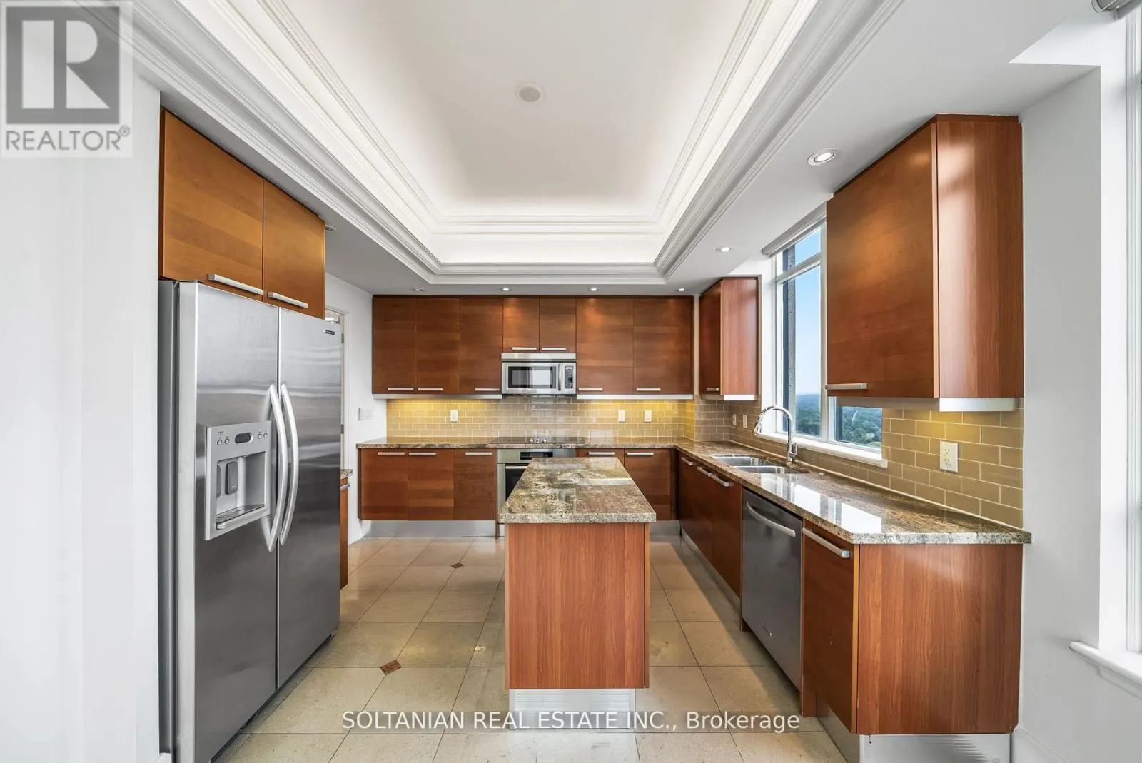 LPH3 - 660 SHEPPARD AVENUE E