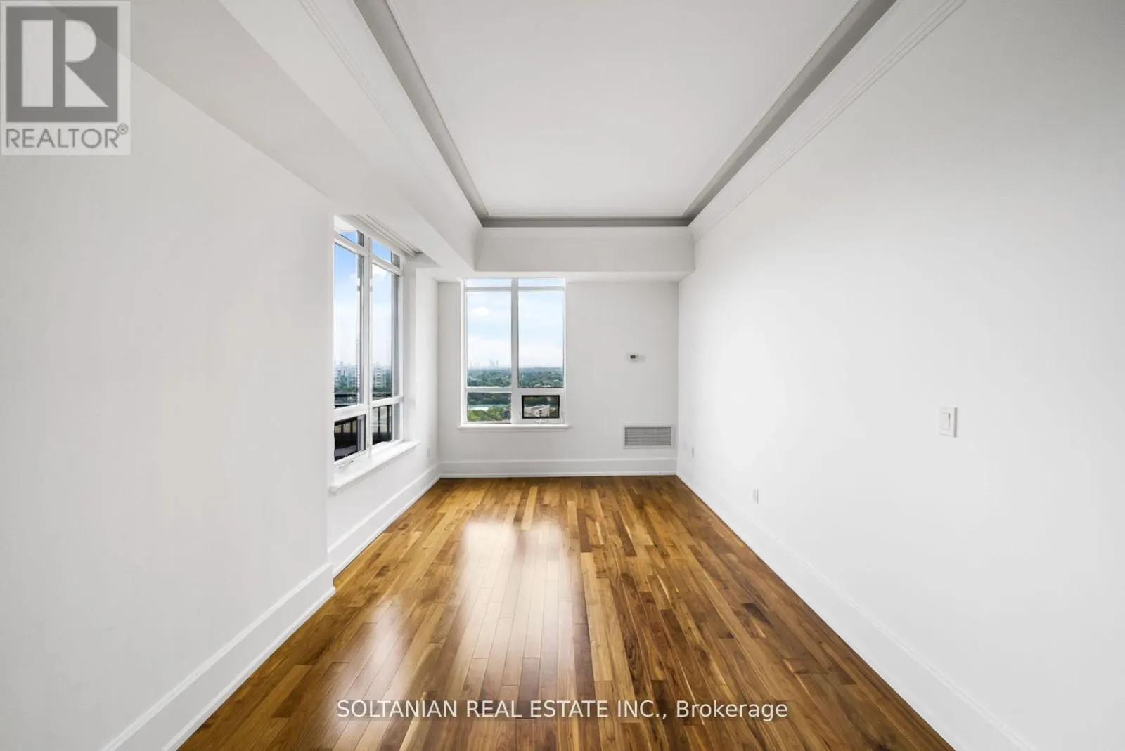 LPH3 - 660 SHEPPARD AVENUE E