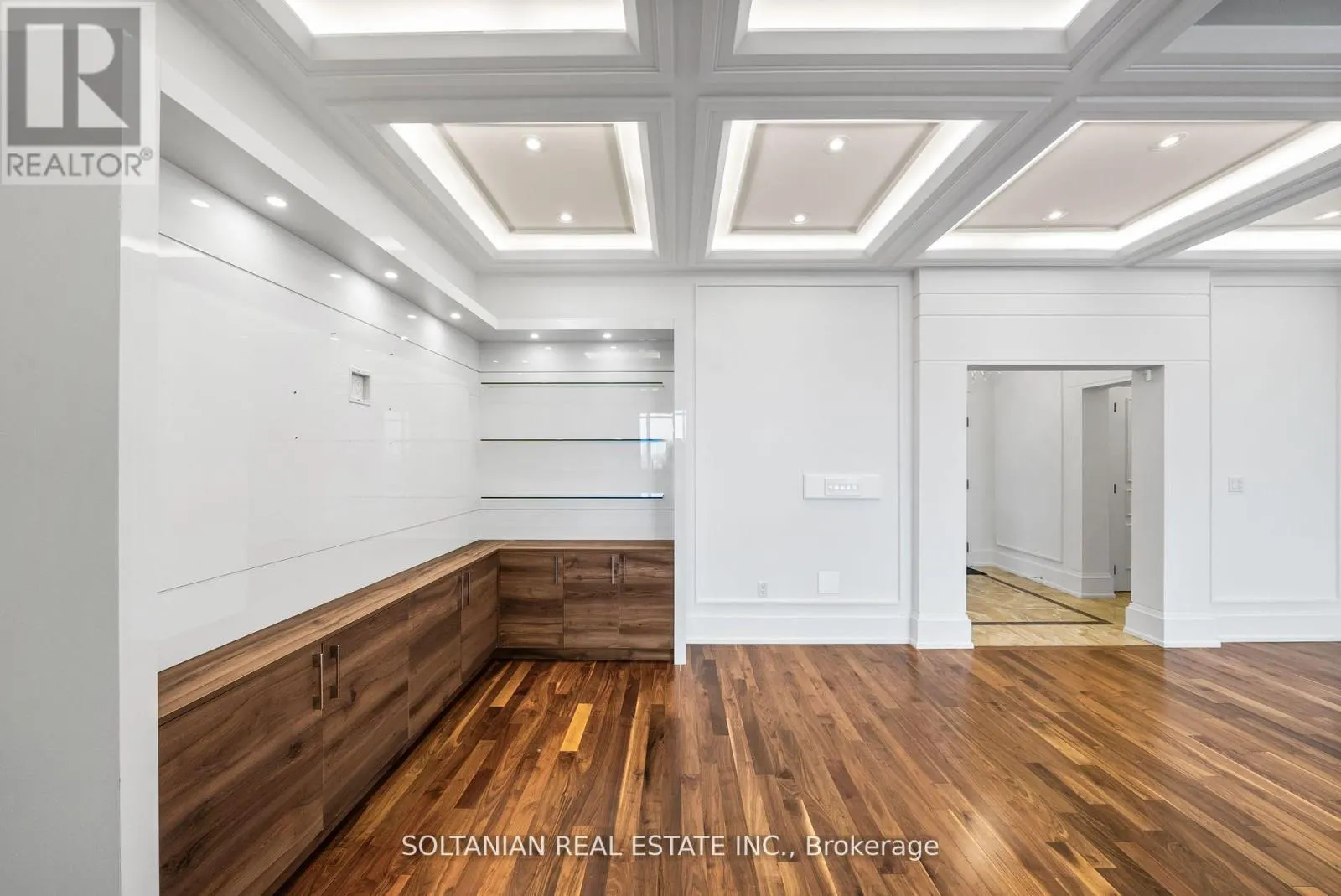 LPH3 - 660 SHEPPARD AVENUE E