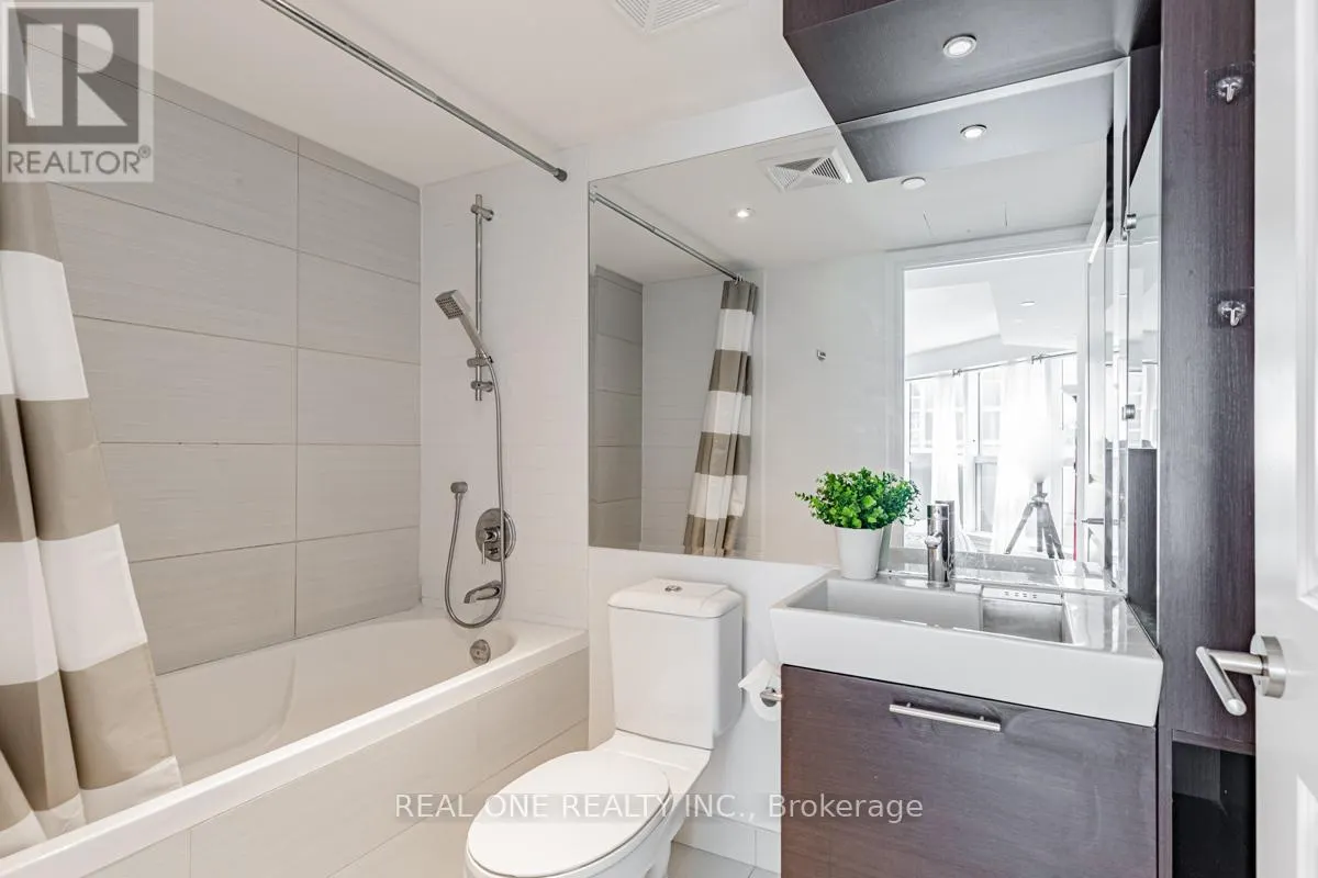 1408 - 386 YONGE STREET