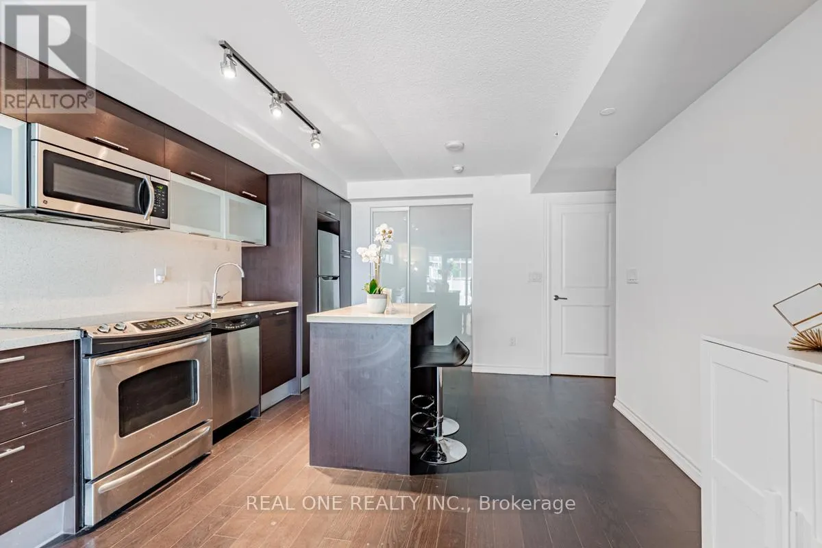 1408 - 386 YONGE STREET