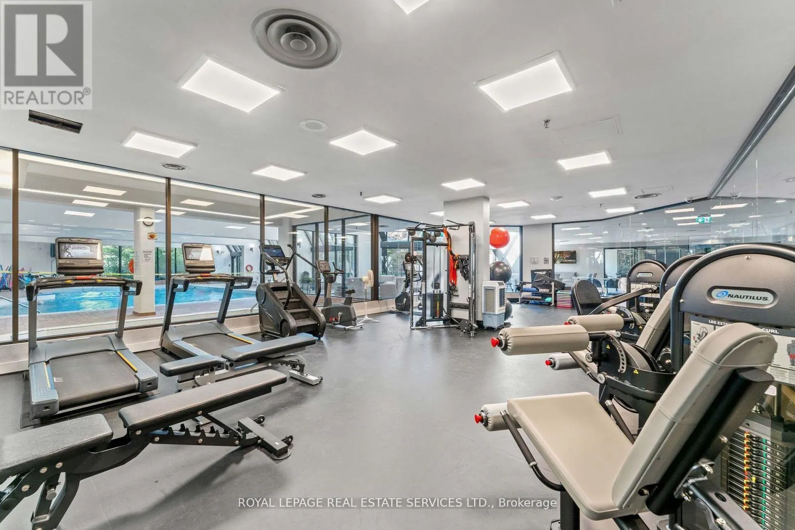 1711 - 5444 YONGE STREET