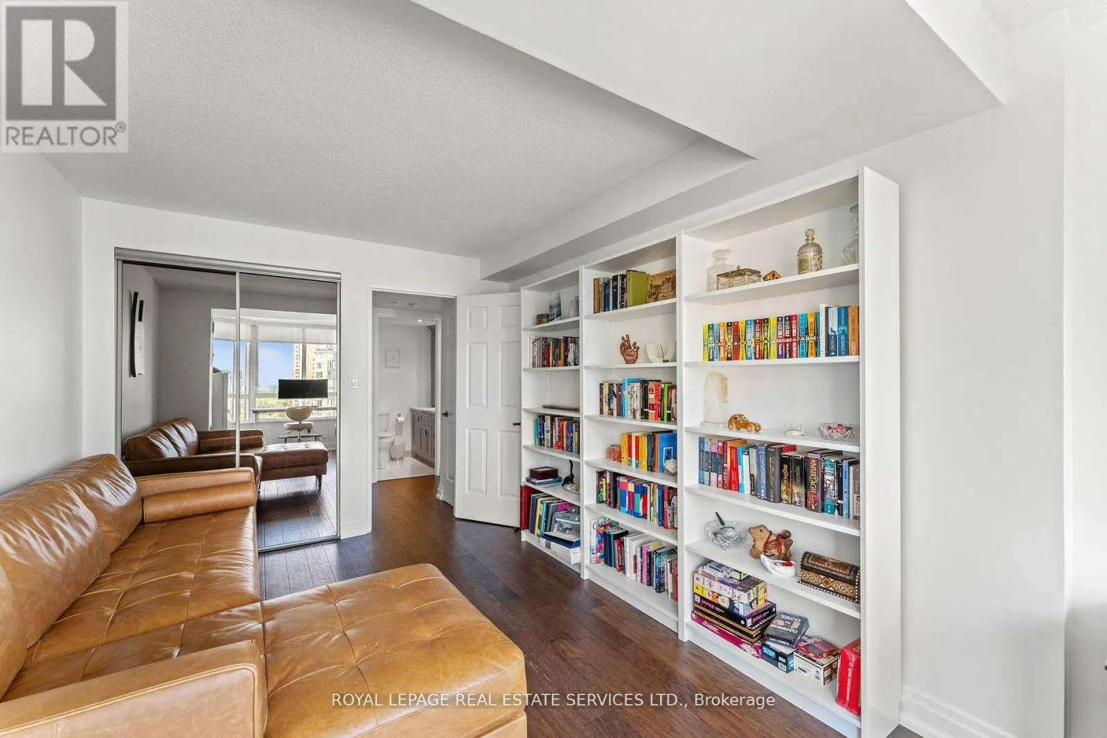 1711 - 5444 YONGE STREET