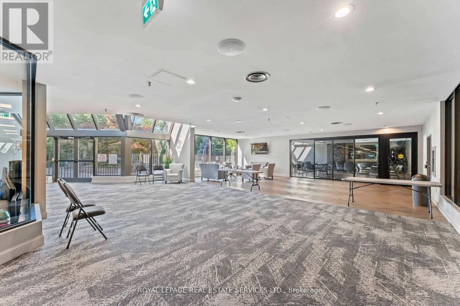 1711 - 5444 YONGE STREET
