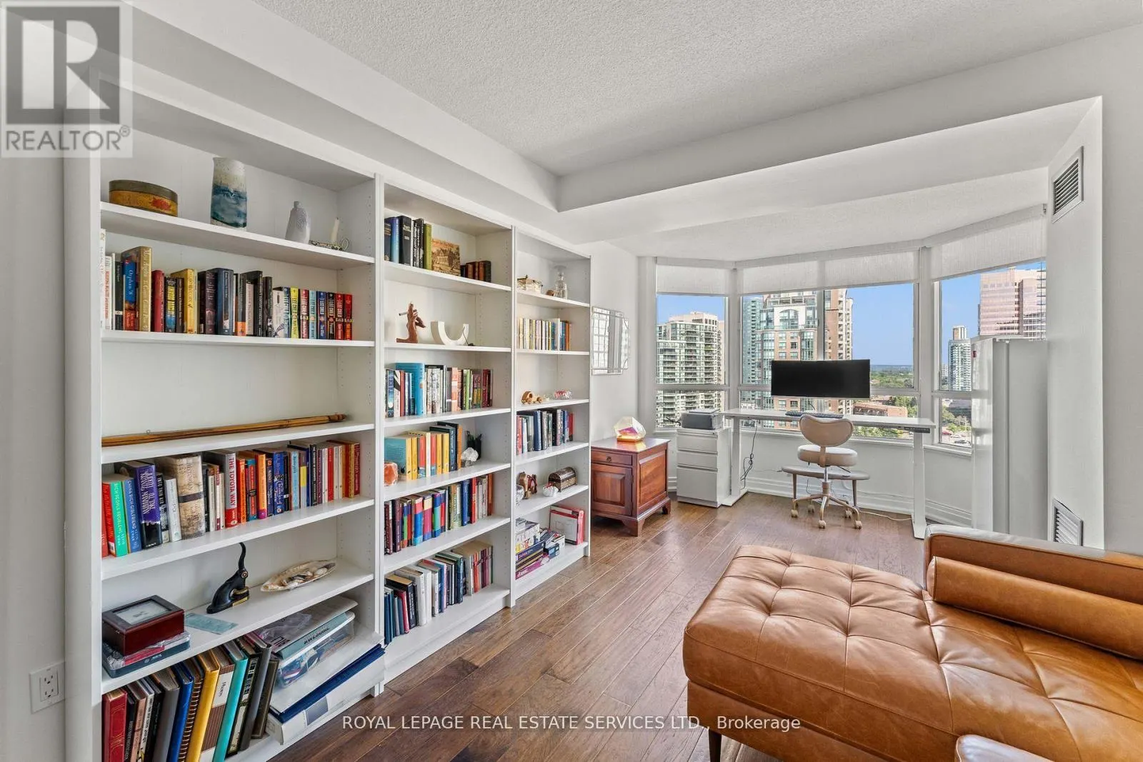 1711 - 5444 YONGE STREET