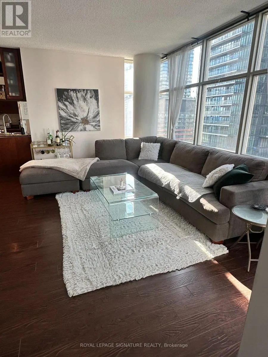 2106 - 10 NAVY WHARF COURT
