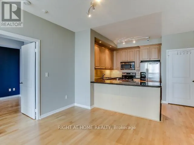2307 - 628 FLEET STREET
