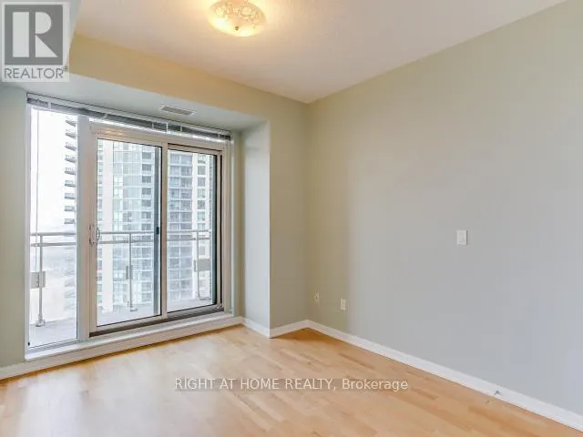 2307 - 628 FLEET STREET