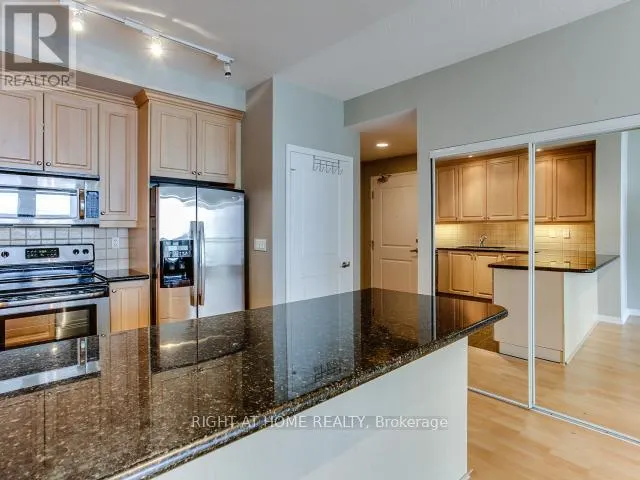 2307 - 628 FLEET STREET