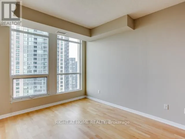 2307 - 628 FLEET STREET