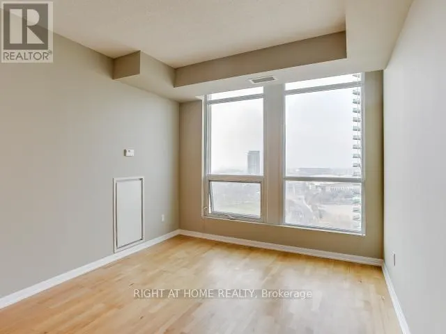 2307 - 628 FLEET STREET