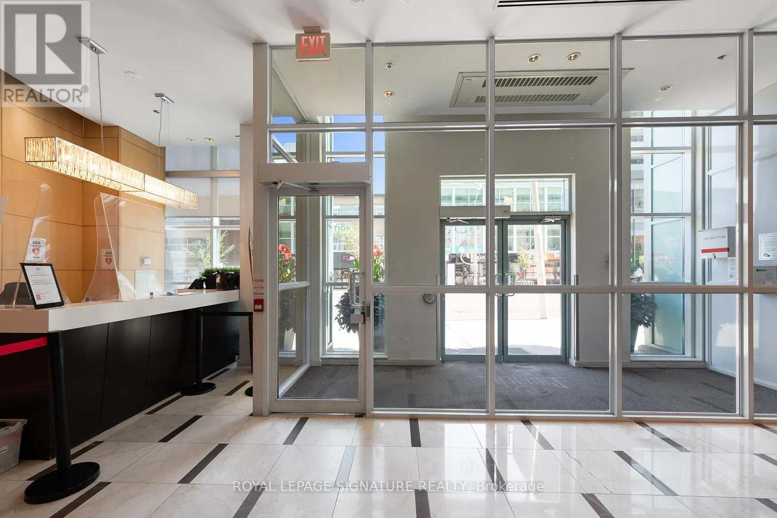 605 - 212 EGLINTON AVENUE E